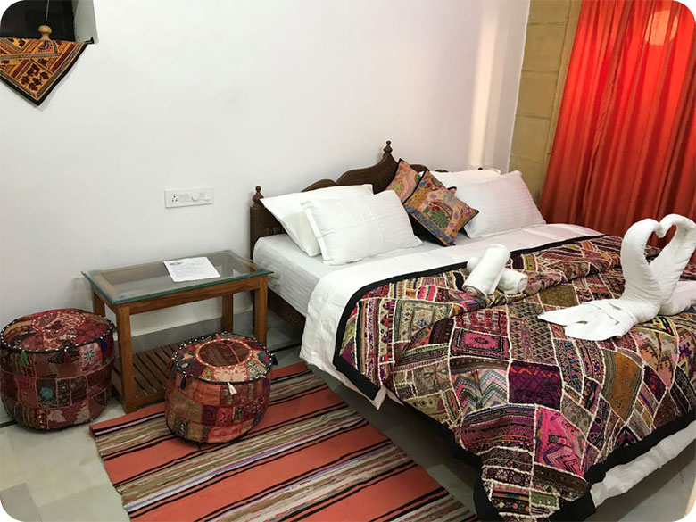 deluxe-room-jaisalmer-hotel-murad-haveli