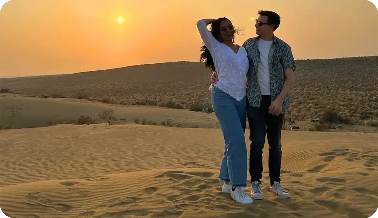honeymoon-couple-in-sand-dunes
