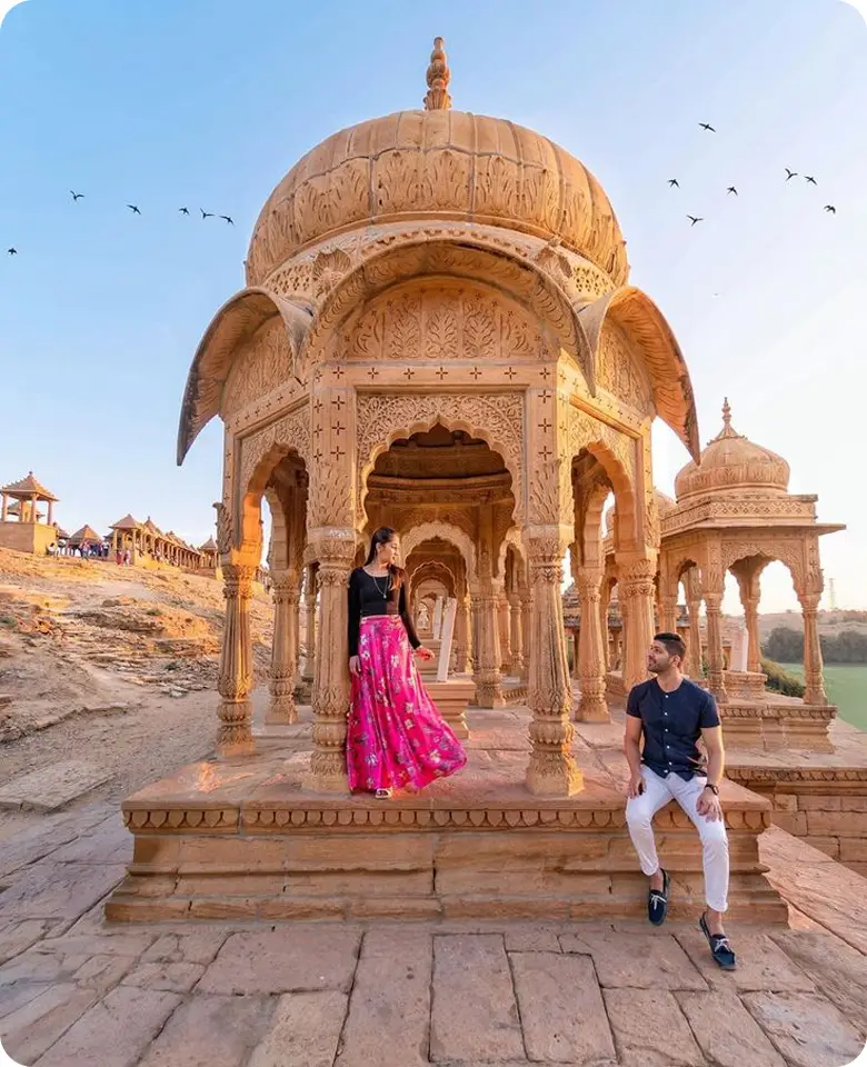 honeymoon-photoshoot-at-bada-bagh-jaisalmer